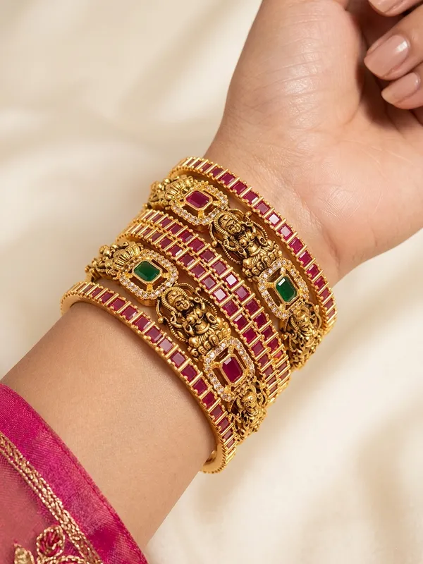 Diksha_Nakshi_Temple__Bangle_Set