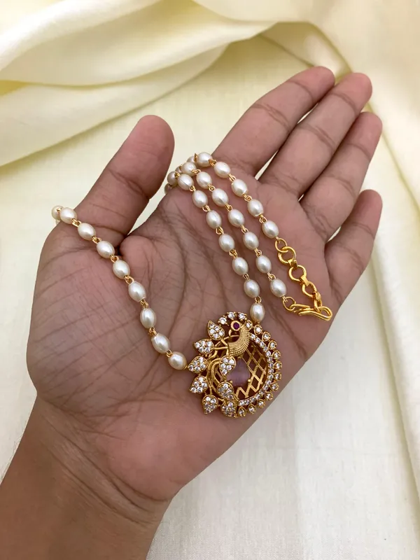 Latest_Peacock_design_Single_line_Pearl_Necklace