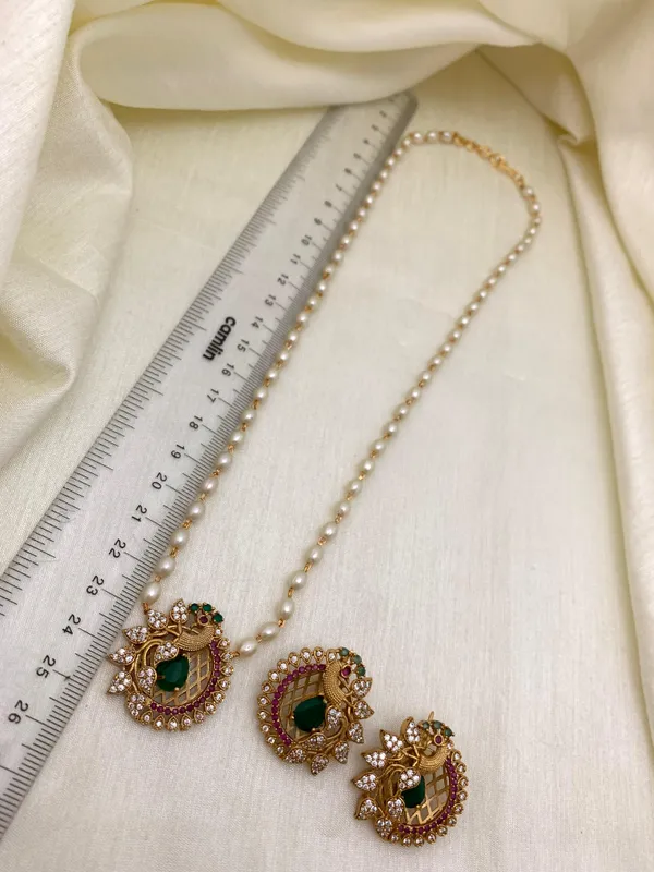 Ethnic_Pecock_Pendant_with_Pearl_Mala_set