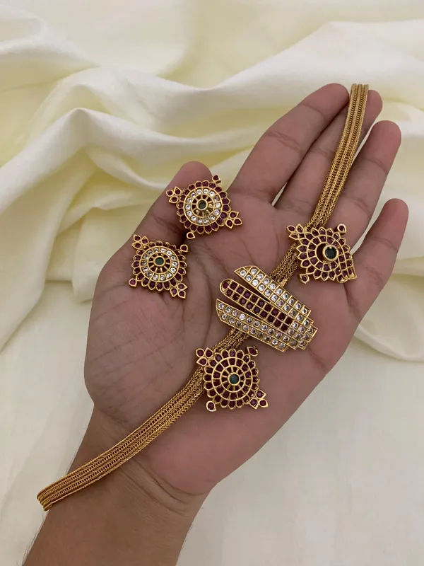 Latest_South_Indian_Perumal_Neckace_set