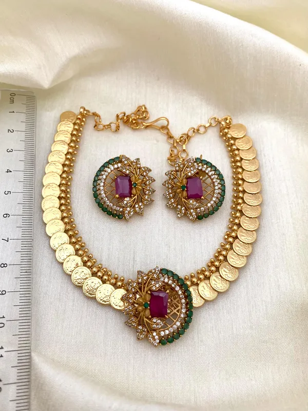 Floral_Design_Coin_Necklace_Set