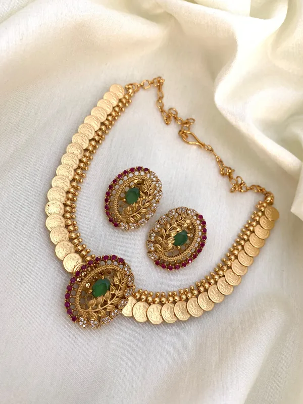 Floral_Design_Coin_Necklace_Set