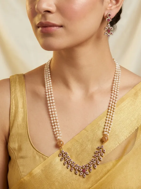 Ethnic_Ad_Matte_Leaf_Pendant_Pearl_Mala_set