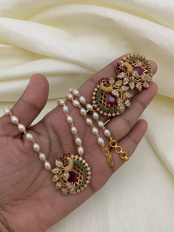 Ethnic_Pecock_Pendant_with_Pearl_Mala_set