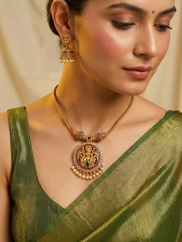 sanvi_necklace_set
