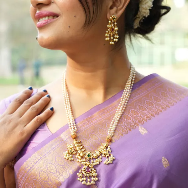 Elakshi_Guttapusalu_Antique_Pearl_set