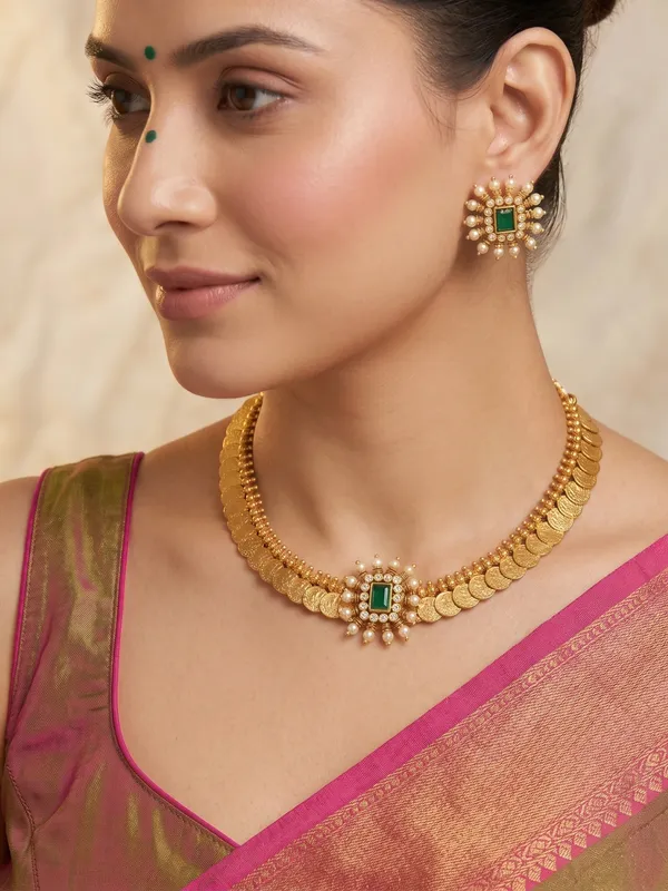 Classy_Matte_finish_Pendant_with_Micro_gold_Polish_Lakshmi_Necklace_set