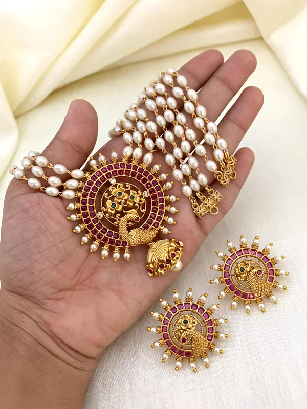 Nisha_Statement_Pearl_String_Necklace