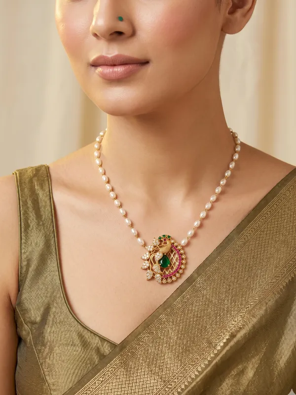 Peacock_Antique_Pearl_Chain_Pendant