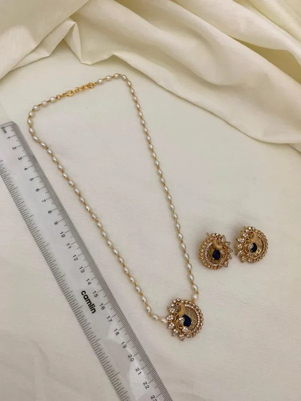 Ethnic_Pecock_Pendant_with_Pearl_Mala_set