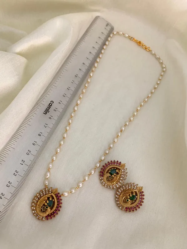 Trendy_Peacock_Pendant_with_Pearl_Mala_set