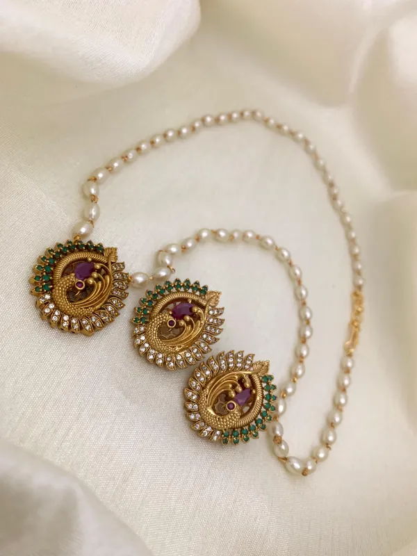 Trendy_Peacock_Pendant_with_Pearl_Mala_set
