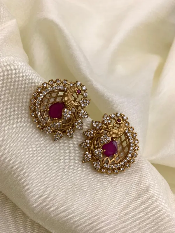 Latest_Peacock_designed_Ear_stud