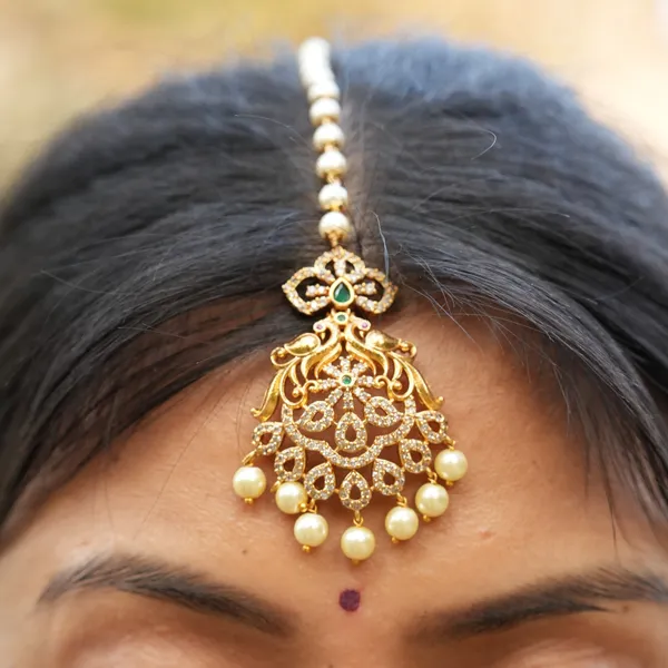 Peacock_AD_Antique_Maang_Tikka