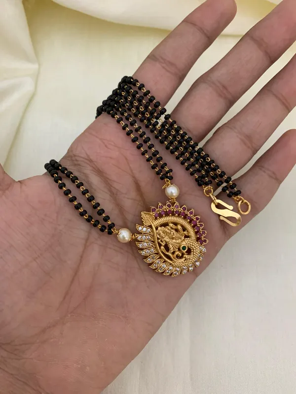 Ethnic_Radha_Krishna_Pendant_Mangalsutra