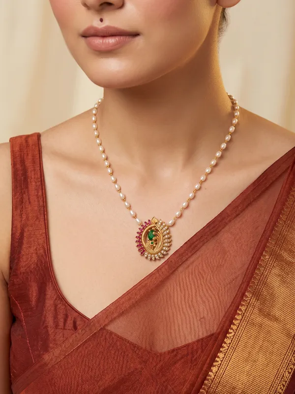 Peacock_design_Single_line_Pearl_Necklace