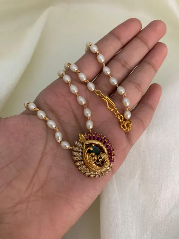 Peacock_design_Single_line_Pearl_Necklace