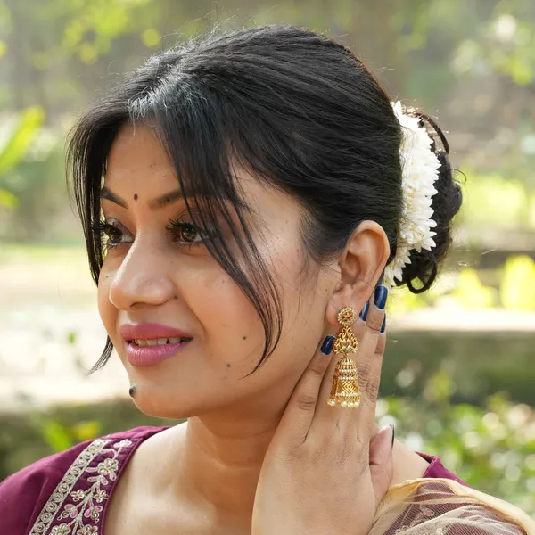 Antique_Gold_Plated_Floral_Peacock_Jhumki_Earrings