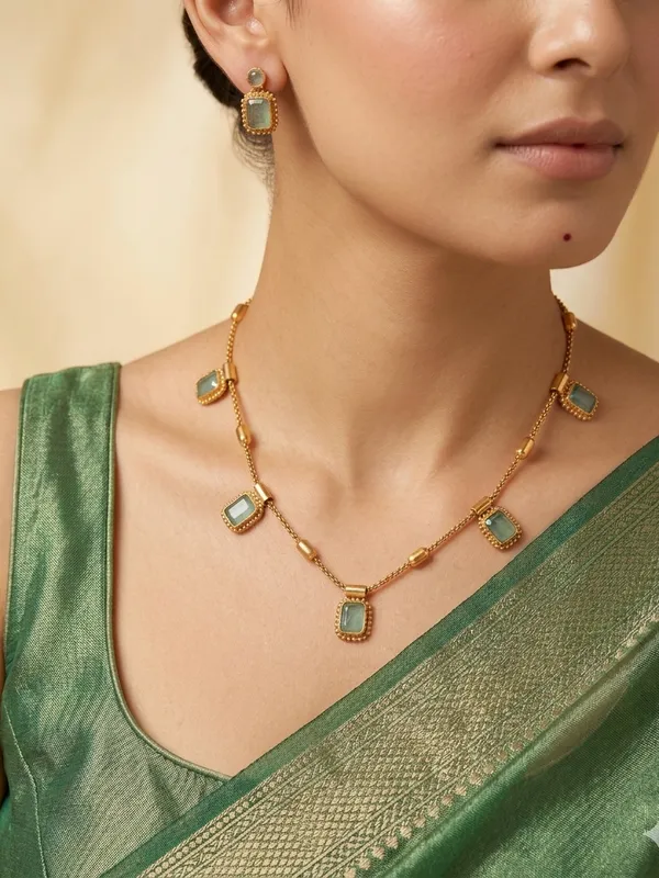 Contemporary_Mint_Green_Stone_Choker_Set