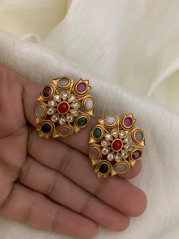 Trendy__Navratan_Stud