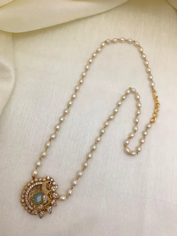 Latest_Peacock_design_Single_line_Pearl_Necklace