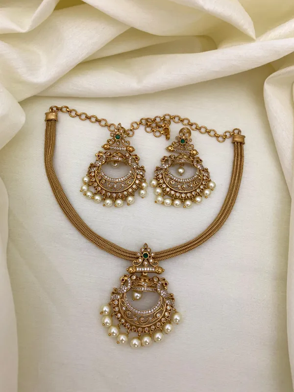Latest_Matte_finish_Chain_style_Necklace_set