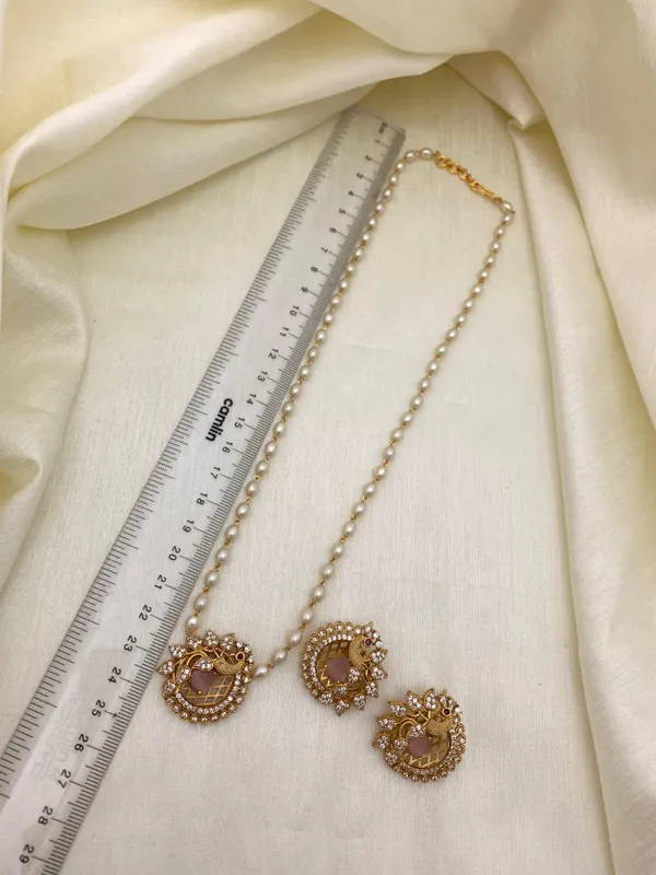 Ethnic_Pecock_Pendant_with_Pearl_Mala_set