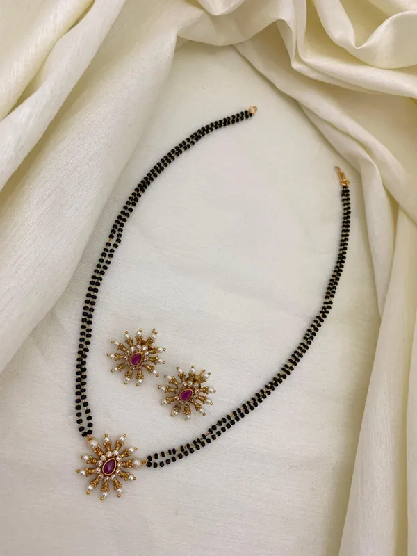 Simple_&_Elegant_Pendant_with_Mangalsutra_set