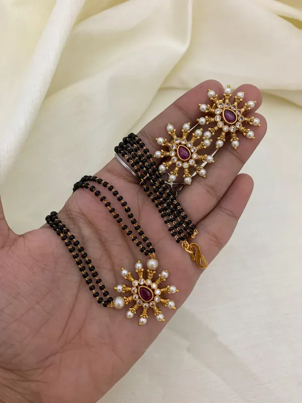 Simple_&_Elegant_Pendant_with_Mangalsutra_set