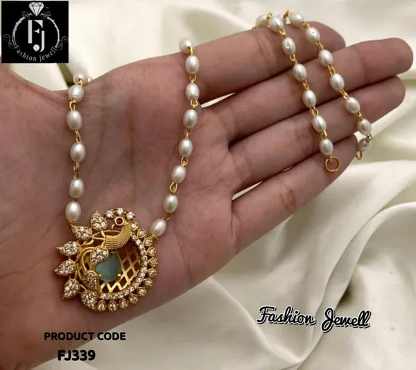 Latest_Peacock_design_Single_line_Pearl_Necklace