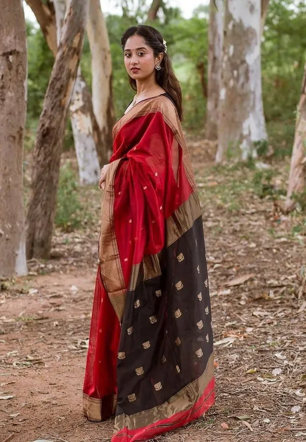 Maroon_Soft_Cotton_Saree_With_Unstitched_Blouse_For_Women