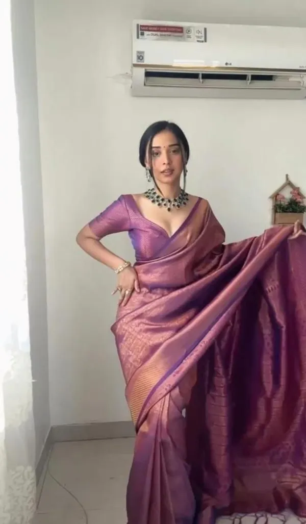 Purple_Soft_Cotton_Saree_With_Unstitched_Blouse_For_Women