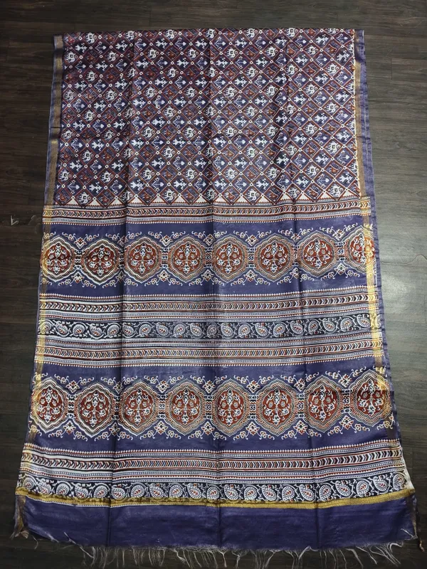 Women's_Semi_Tussar_Silk_Madhubani_Print_Saree_With_Running_Blouse_Piece