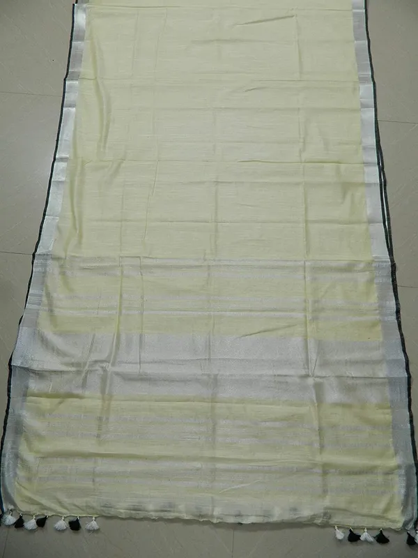 Women's_Linen_Slub_Saree_With_Contrast_Blouse_Piece