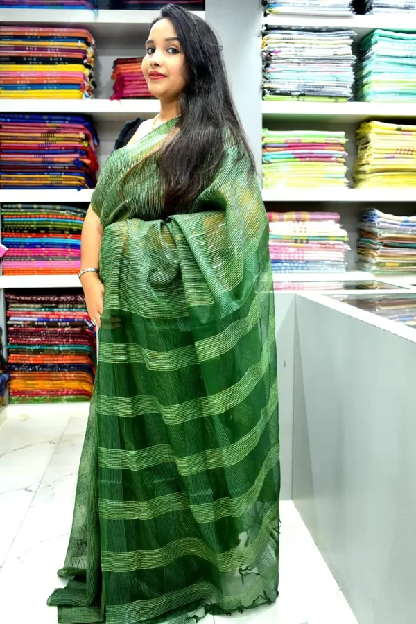 Green_Organza_Art_Silk_Saree_With_Running_Blouse_Piece_For_Women