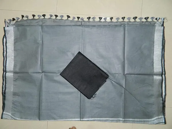 Grey_Bhagalpuri_Linen_Slub_Saree_With_Contrast_Blouse_Piece_For_Women