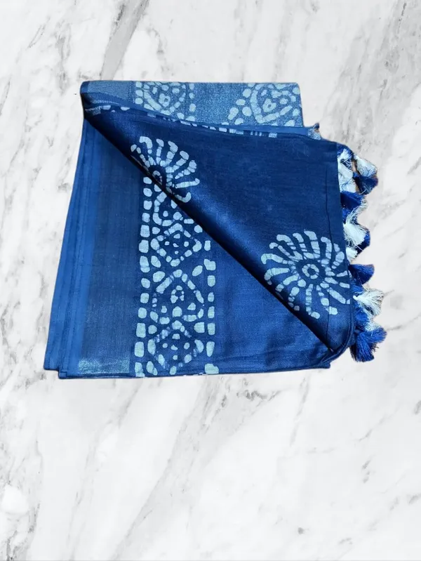 Blue_Batik_Print_Linen_Slub_Saree_With_Runnig_Blouse_Piece_For_Women
