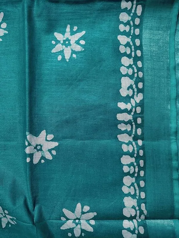 Firozy_Silver_Zari_Border_Cotton_Linen_Saree_With_Hand_Batique_Print_Unstitched_Running_Blouse_Piece_For_Women