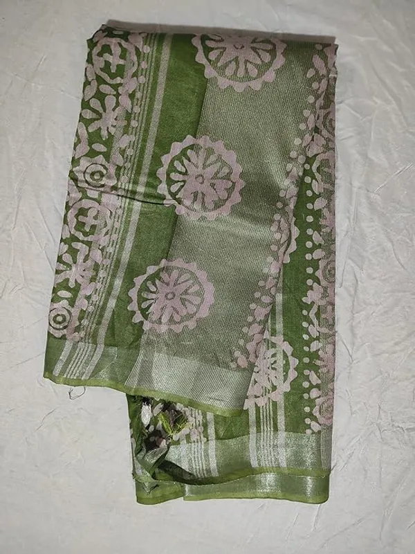 Green_Silver_Zari_Border_Cotton_Linen_Saree_With_Hand_Batique_Print_Unstitched_Running_Blouse_Piece_For_Women