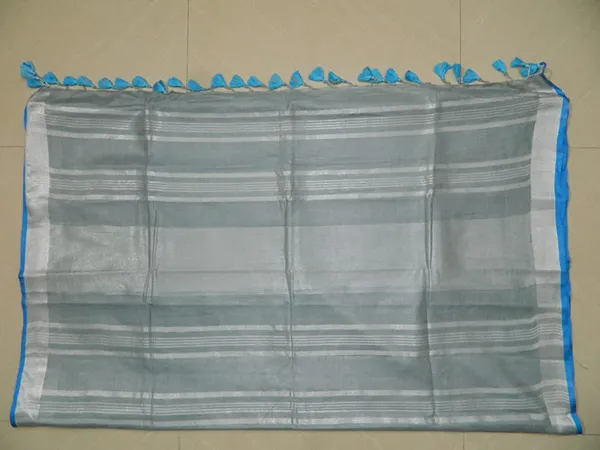 Women's_Linen_Slub_Saree_With_Contrast_Blouse_Piece