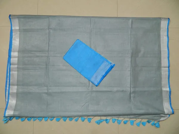 Women's_Linen_Slub_Saree_With_Contrast_Blouse_Piece
