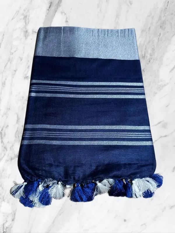 Blue_Linen_Slub_Saree_With_Plain_Zari_Border_Running_Blouse_Piece_For_Women