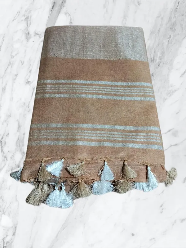 Brown_Linen_Slub_Saree_With_Plain_Zari_Border_Running_Blouse_Piece_For_Women