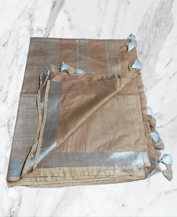 Brown_Linen_Slub_Saree_With_Plain_Zari_Border_Running_Blouse_Piece_For_Women