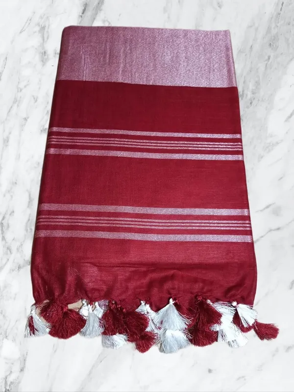 Maroon_Linen_Slub_Saree_With_Plain_Zari_Border_Running_Blouse_Piece_For_Women