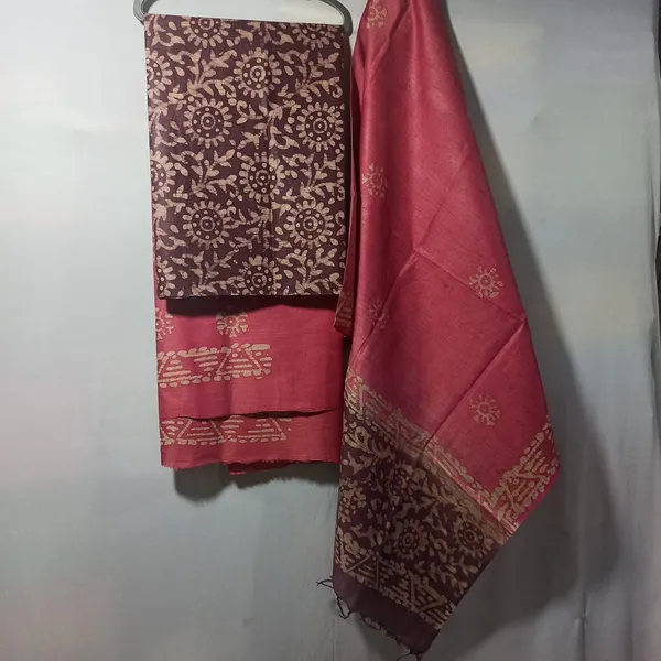 Maroon_Cotton_Silk_Batik_Print_Unstitched_Salwar_Suit_Dress_Material_With_Duputta_For_Women