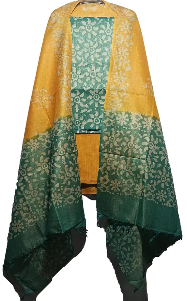 Green_Cotton_Silk_Batik_Print_Unstitched_Salwar_Suit_Dress_Material_With_Duputta_For_Women