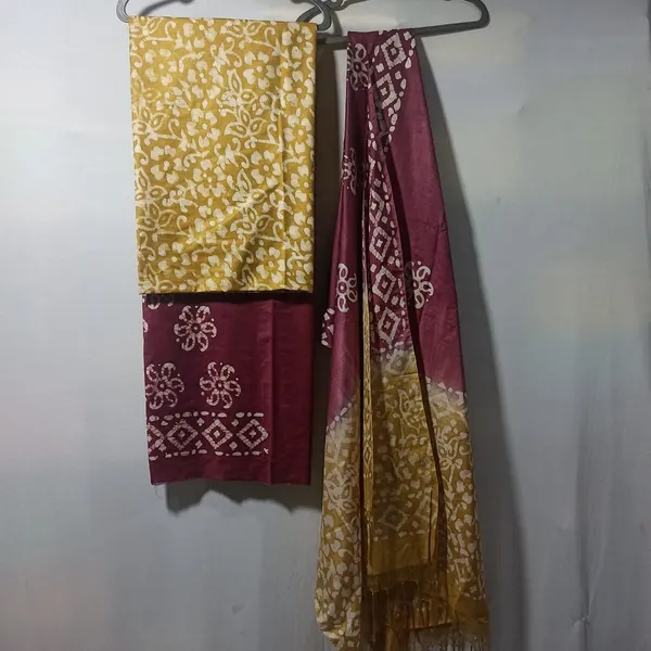 Metalic_Cotton_Silk_Batik_Print_Unstitched_Salwar_Suit_Dress_Material_With_Duputta_For_Women