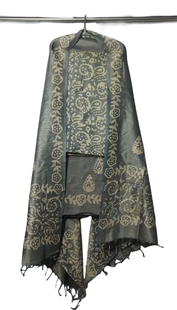 Grey_Cotton_Silk_Batik_Print_Unstitched_Salwar_Suit_Dress_Material_With_Duputta_For_Women