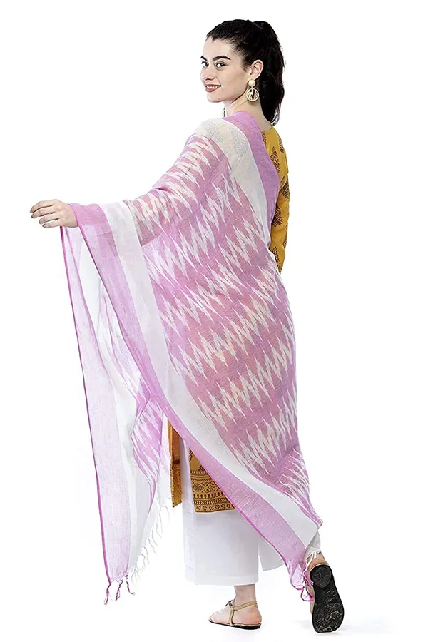 Pink_Ikkat_Design_Pure_Cotton_Dupatta_Regular_Wear_For_Women